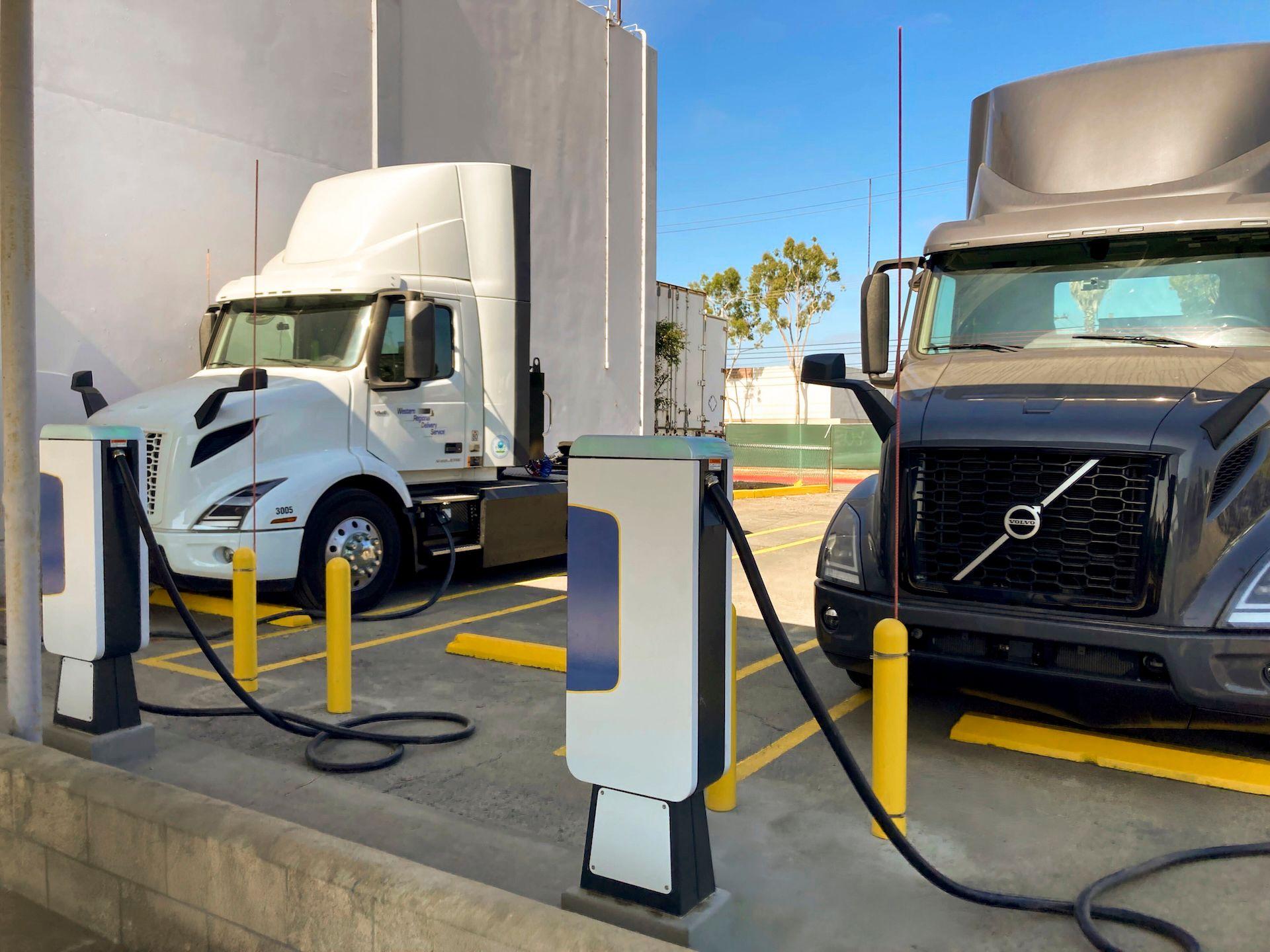 WRDS heavy duty ev charging semi trucks